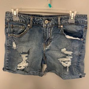 Distressed denim shorts size 6